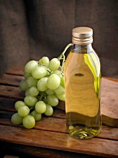 Масло из виноградной косточки: польза для здоровья и красоты.